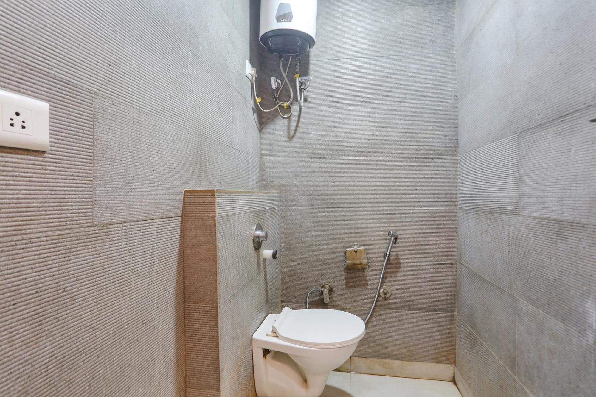 Fabhotel Gold Inn Janakpuri Delhi  Exteriör bild