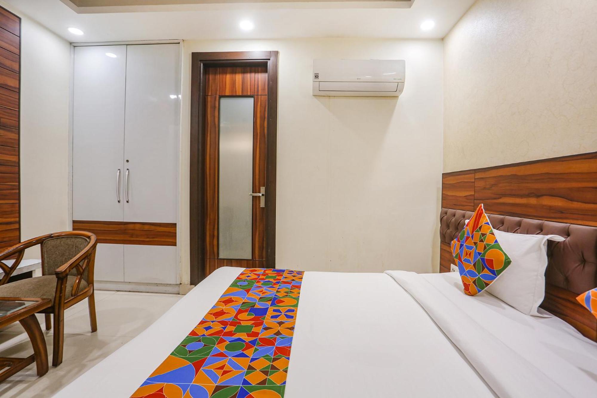Fabhotel Gold Inn Janakpuri Delhi  Exteriör bild