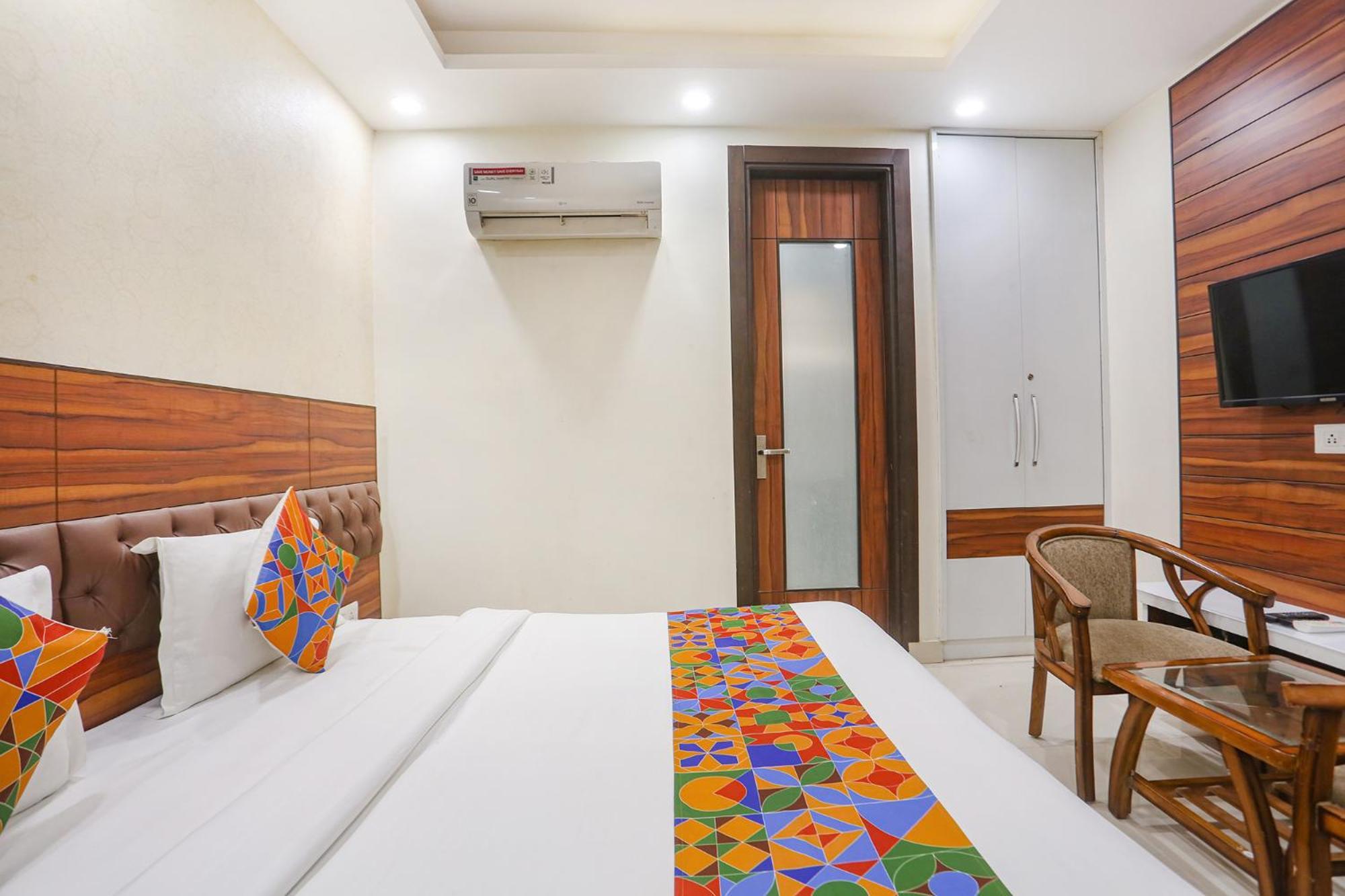 Fabhotel Gold Inn Janakpuri Delhi  Exteriör bild